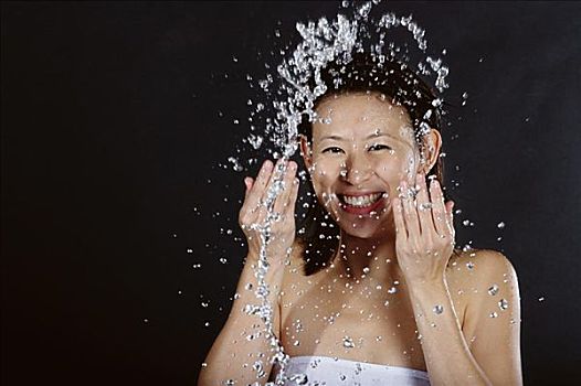 鐘點(diǎn)工家政工資多少？如何選擇性價(jià)比最高的家政服務(wù)