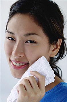 羅莊月嫂多少錢一個月？揭秘選擇月嫂的真實費用和服務價值
