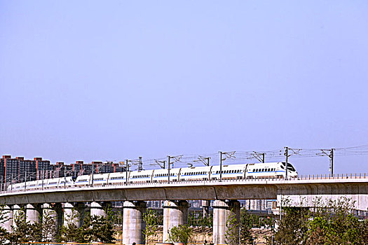 家政服務(wù)多少錢(qián)一個(gè)小時(shí)？輕松掌握價(jià)格，選擇最適合您的家政服務(wù)！