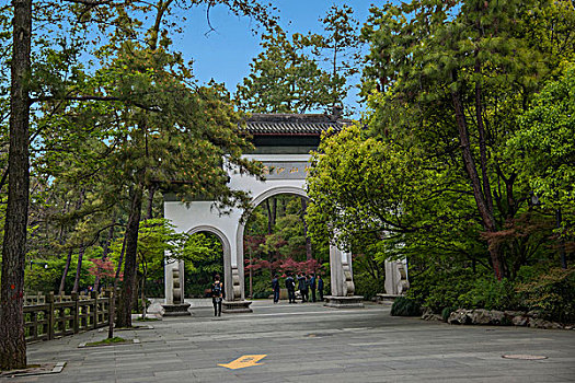 月嫂價格是多少錢？選擇月嫂前你需要了解的那些事
