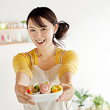 做飯家務(wù)保姆多少錢？讓我們來幫你解答
