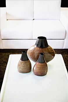 家政保潔每月工資多少錢？探秘行業薪資和發展前景