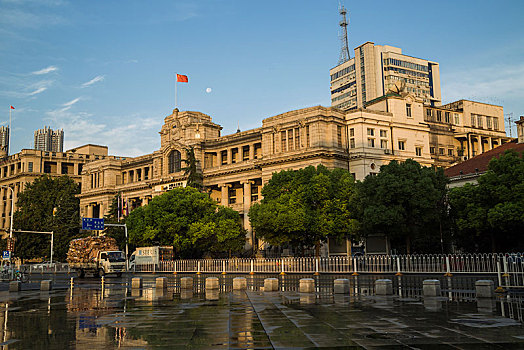 青島育嬰師價(jià)格是多少？帶你了解育嬰師服務(wù)的價(jià)值與費(fèi)用