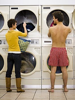 醫院護工長期多少錢一天？了解護理服務背后的真相