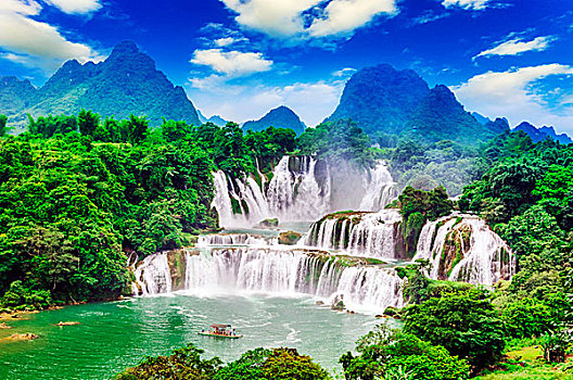 青島個(gè)住家保姆多少錢(qián)？揭秘住家保姆服務(wù)的真實(shí)費(fèi)用