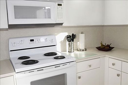 《拆彈2賺了多少錢？揭秘這部爆款電影的票房收入與背后的商業潛力》