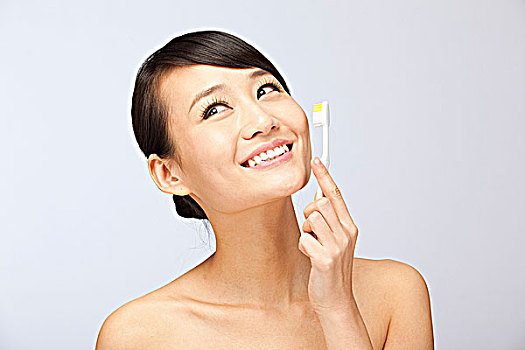 上海住家保姆月薪多少？揭秘背后的薪酬真相