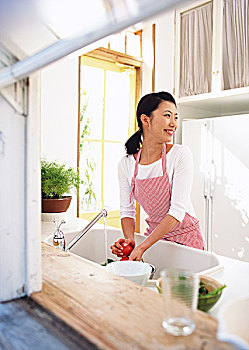 整容醫(yī)院護(hù)工多少錢一天？揭開背后的行業(yè)秘密