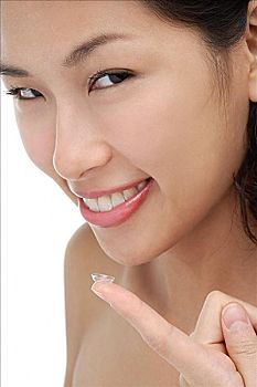 上海學月嫂培訓要多少錢？掌握月嫂技能，開啟高薪職業(yè)之路！