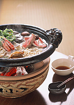 小時(shí)工家政多少錢一小時(shí)？一文告訴你服務(wù)費(fèi)用背后的秘密