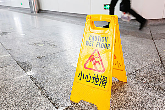 西安三環(huán)家政阿姨多少錢？解密服務(wù)價格與市場行情