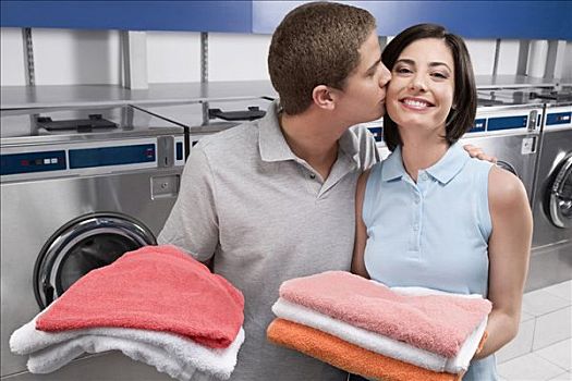 找保姆價(jià)格是多少？如何選擇合適的保姆服務(wù)？