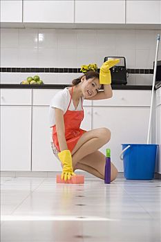 楚雄保姆多少錢一個月？帶你了解當(dāng)?shù)乇Ｄ焚M用與服務(wù)市場