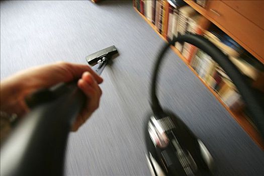 請月嫂育兒多少錢一月？選擇專業月嫂，給寶寶最好的呵護