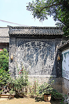 在醫院護工多少錢一天？為您揭開護理行業的背后秘密