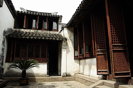 如何選擇合適的育兒師？?jī)r(jià)格如何影響您的決策