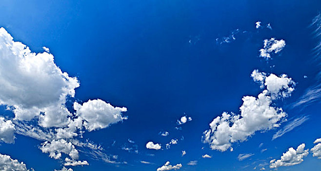 太原市月嫂服務(wù)費(fèi)用解析，了解月嫂市場(chǎng)價(jià)格，選擇更合適的服務(wù)！