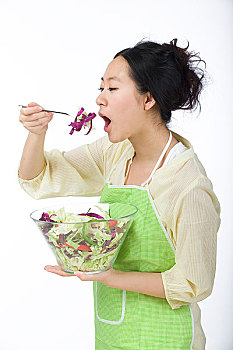 鄭州照顧小孩保姆多少錢？揭秘保姆費用的真實情況