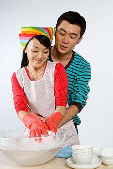 太原請(qǐng)一個(gè)保姆多少錢？讓您輕松了解家庭服務(wù)的價(jià)格與選擇