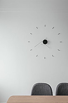 深圳的保姆月工資多少？揭秘深圳保姆薪資背后的真相