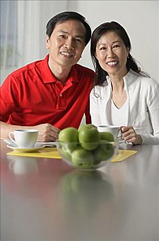 麻城月嫂一個(gè)月多少錢(qián)？解析價(jià)格與服務(wù)，助您做出明智選擇