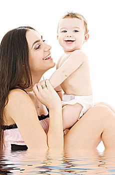 催乳師培訓班多少錢？全面解析催乳師職業的前景與培訓費用