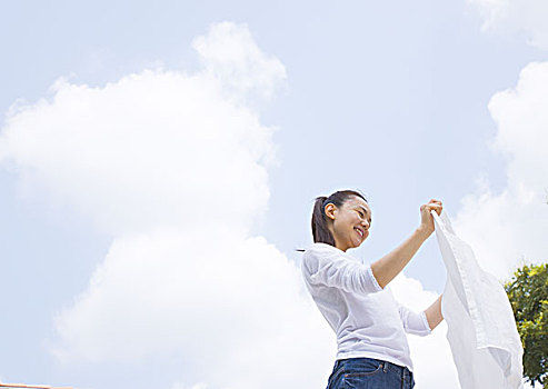 廣東保姆工資多少？揭秘廣東保姆薪資行情與趨勢(shì)
