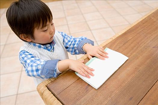 南山區(qū)鐘點(diǎn)工家政多少錢(qián)？為您揭秘服務(wù)價(jià)格與選擇技巧