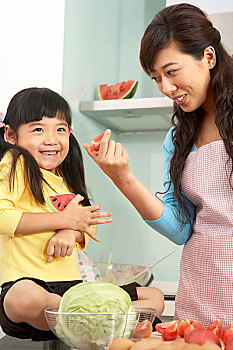 半天保姆工資多少？如何找到合適的保姆服務？