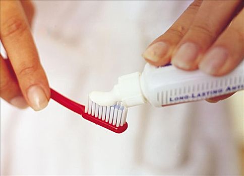 成都保姆一個月多少錢？揭秘背后的費用與服務(wù)質(zhì)量