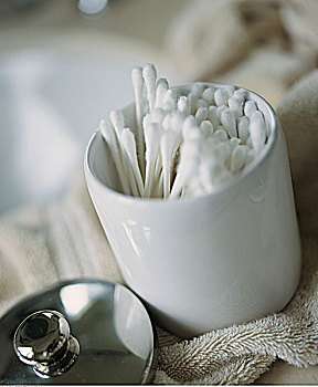 北京當(dāng)保姆月薪多少錢？揭開背后的薪資真相與福利