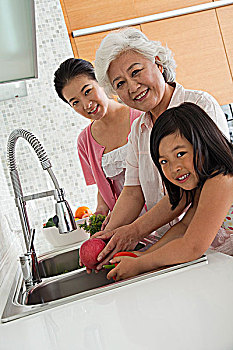 四住家保姆電話號碼多少？專業住家保姆服務，讓您的生活更加輕松！