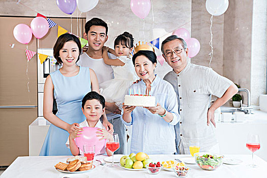 中介找保姆多少費(fèi)用？讓我們幫你解答！