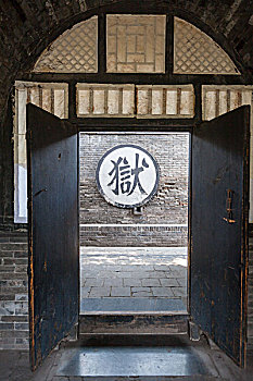 照顧攤換老太太多少錢？揭開護理行業的真實面紗