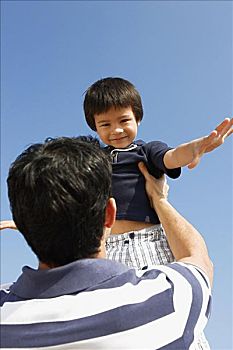 嘉興請保姆多少錢一個月？了解嘉興保姆服務(wù)市場，做聰明選擇！