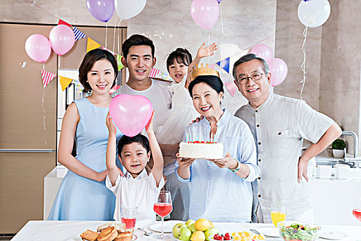 上海阿姨一個(gè)小時(shí)多少？了解上海阿姨的價(jià)值與服務(wù)背后