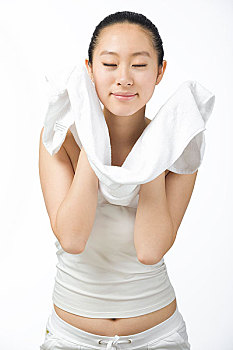 月嫂一個(gè)月多少錢？揭秘月嫂行業(yè)的價(jià)格與服務(wù)