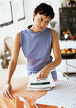 杭州保姆多少錢？如何選擇合適的保姆服務(wù)？