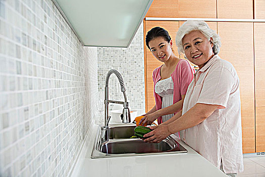 天津月嫂多少錢一個月？優(yōu)質(zhì)月嫂服務(wù)助您輕松迎接新生