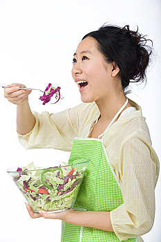 武漢請做飯阿姨多少錢？選擇家庭廚房服務的理性分析