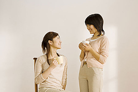 4小時保姆工資是多少？揭秘現代家庭保姆服務的真實價格！