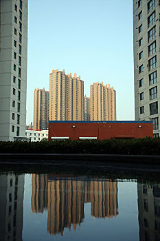 請保姆阿姨多少錢？了解市場價格，選擇最合適的家庭助手