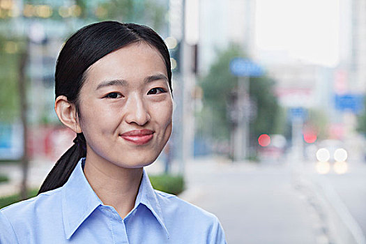 家政清洗保潔多少錢？專業(yè)服務(wù)解析，價格透明