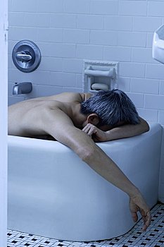 住家保姆一年休多少天？揭秘背后的休息制度與行業現狀