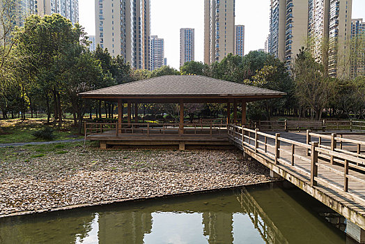 天津大港月嫂多少錢？揭秘月嫂服務的價值與市場價格