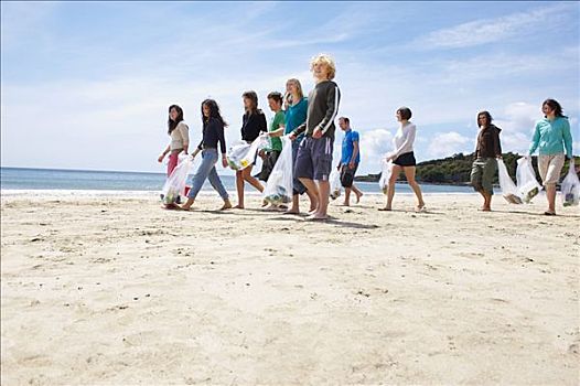 北京照顧小孩工資多少？行業內幕揭秘，家政服務薪資解析