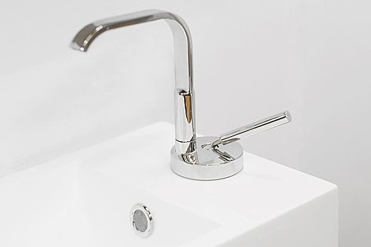 桐廬住家保姆多少錢工資？揭秘桐廬住家保姆的薪資行情及選擇技巧