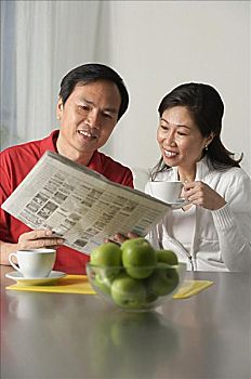 南寧不住家保姆多少錢(qián)？讓我們?yōu)槟憬視詢r(jià)格與服務(wù)細(xì)節(jié)