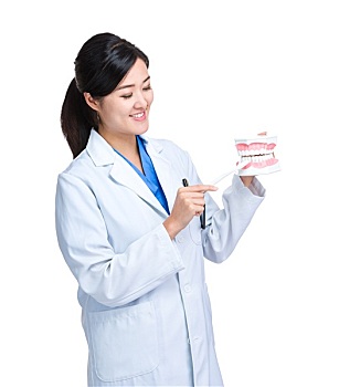 廣州請個月嫂要多少錢？了解月嫂服務的價格及其背后的價值