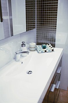 大連市保姆價(jià)格多少？選擇保姆服務(wù)，讓生活更輕松